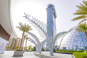 Ultra Luxury Palm Tower with Shared 5 Star Hotel Facilities by Qstay